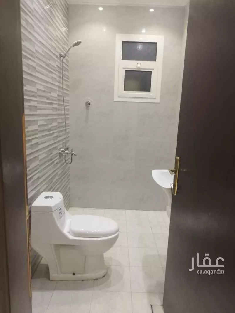دور 3 غرف في الملقا 8
