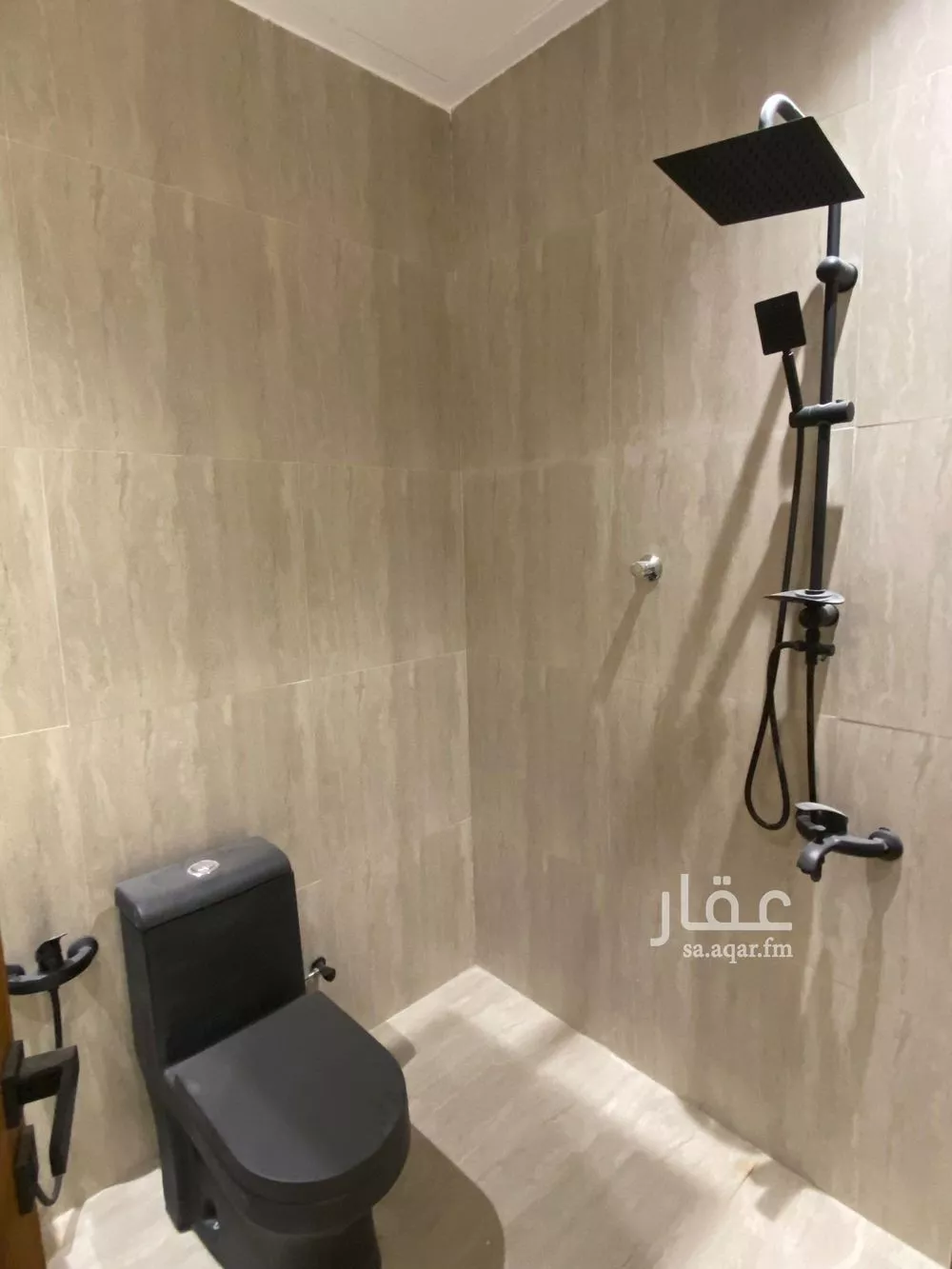 شقة 4 غرف في الشرق 10