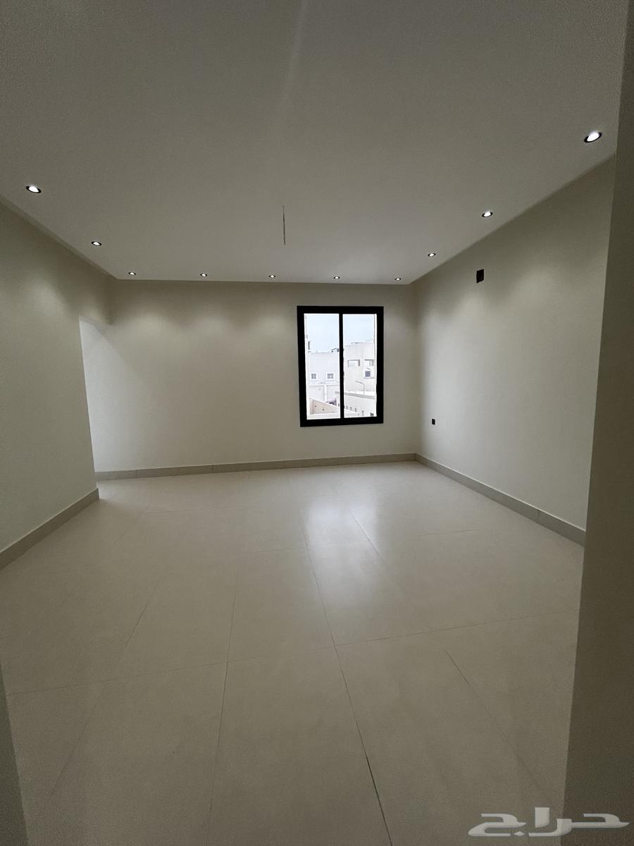 فيلا 5 غرف في طويق 13
