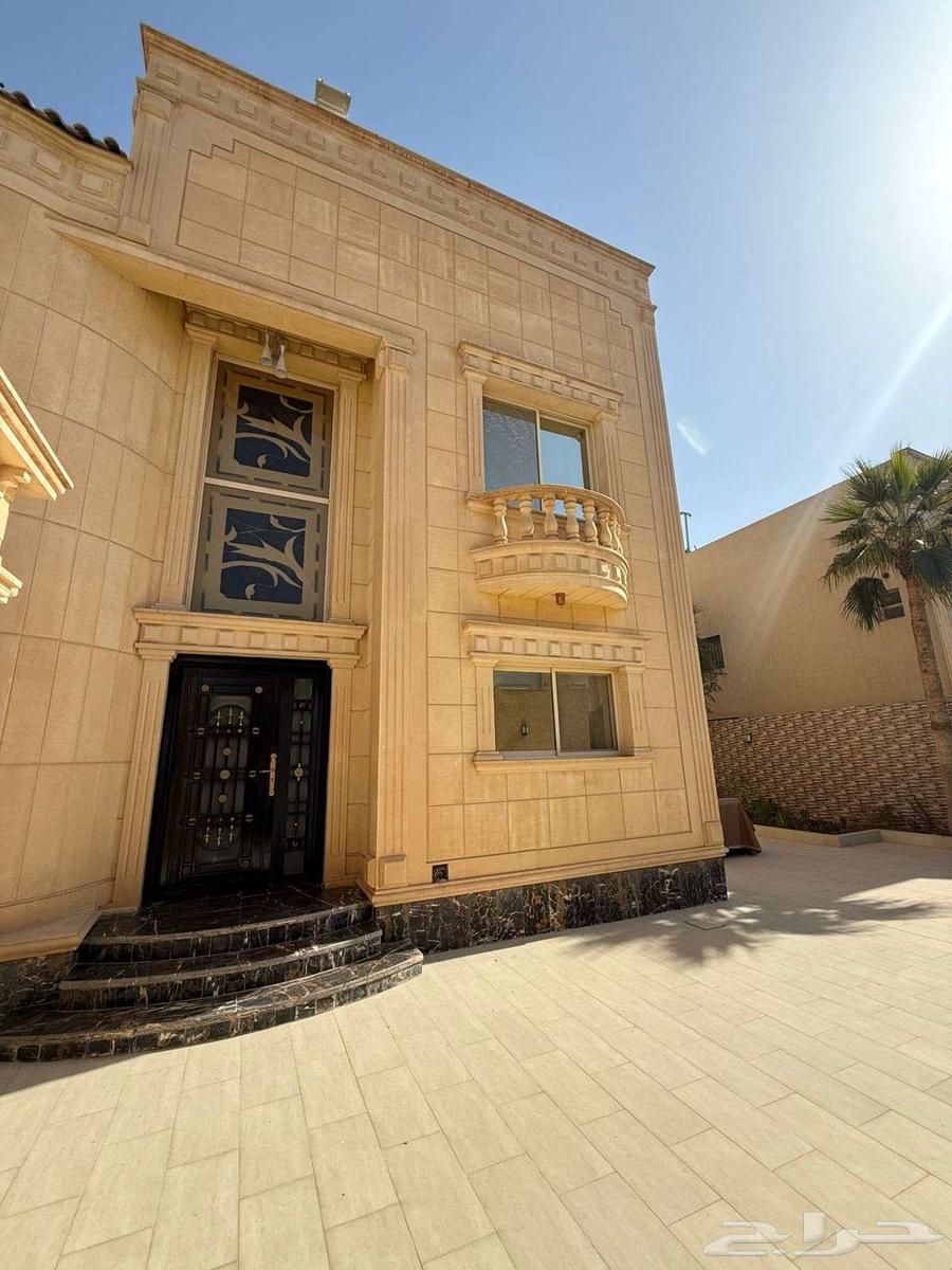 8 bedroom villa in Al Rabie 2