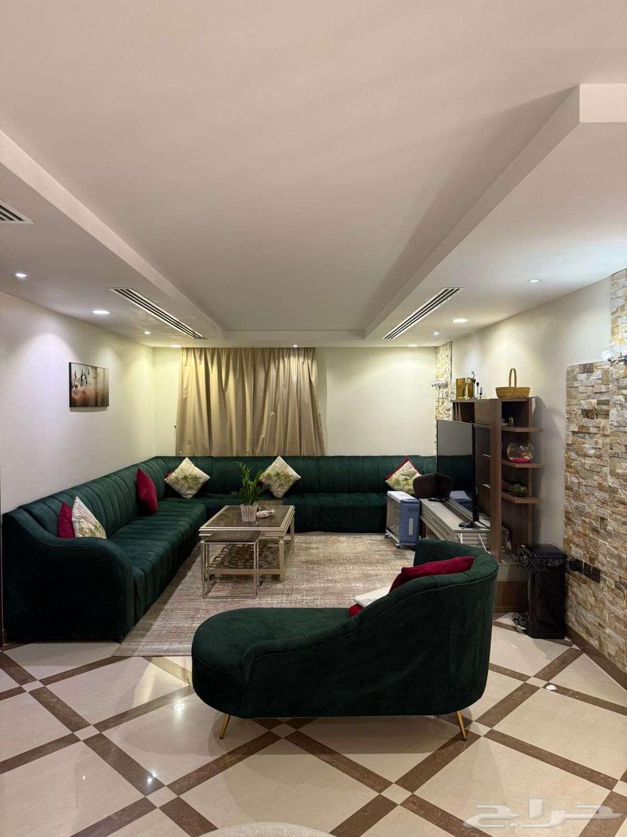 8 bedroom villa in Al Rabie 13