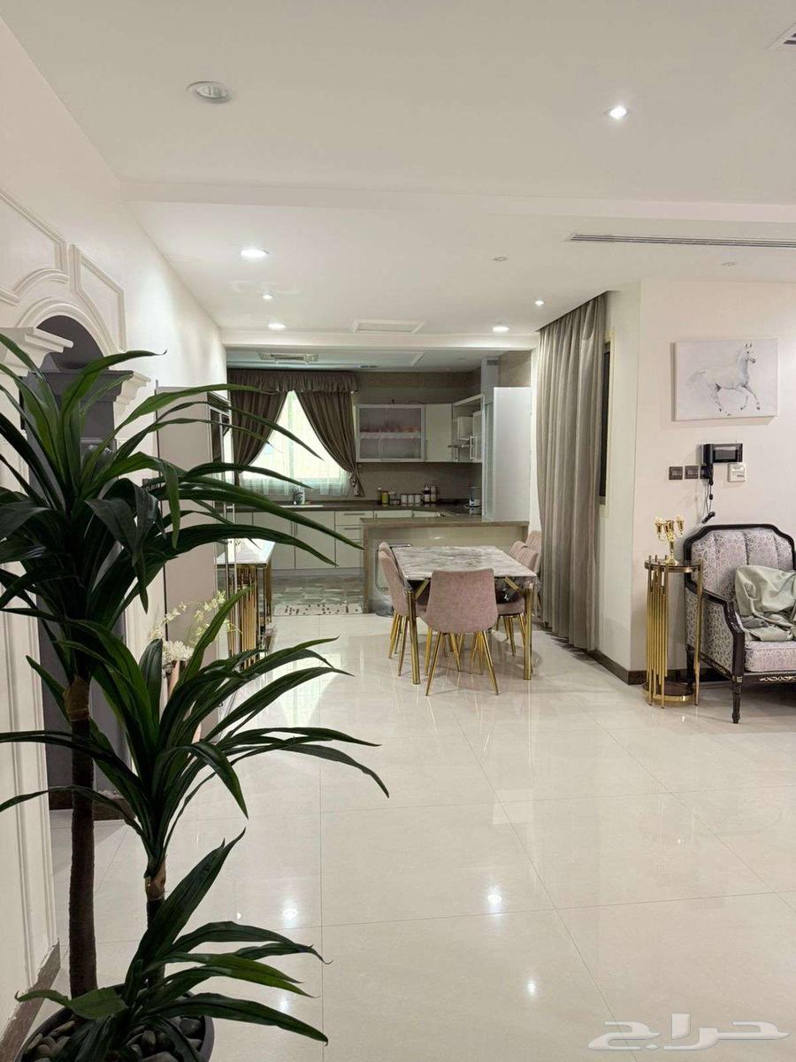 8 bedroom villa in Al Rabie 10