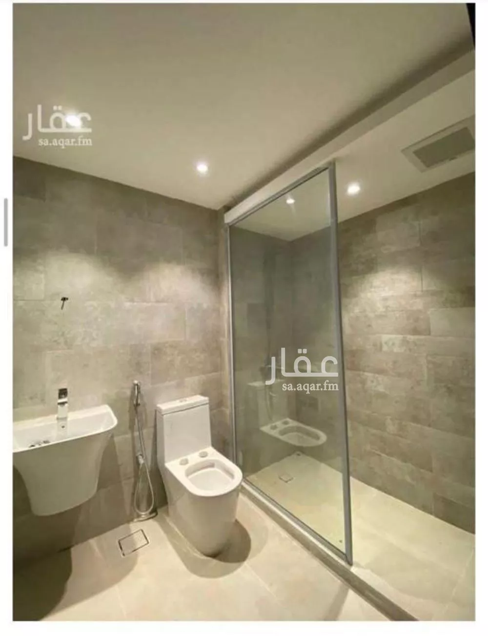 فيلا 5 غرف في عكاظ 12