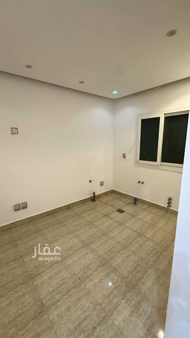 فيلا 5 غرف في العارض 11