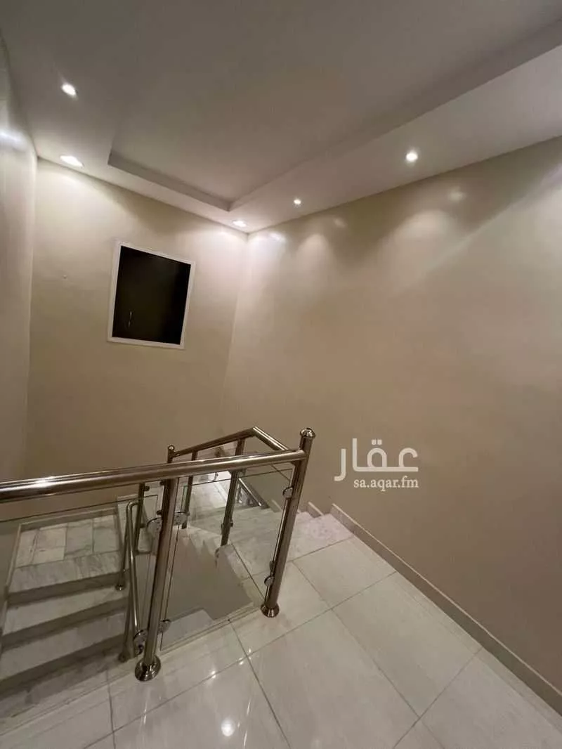 فيلا 7 غرف في الشرق 11