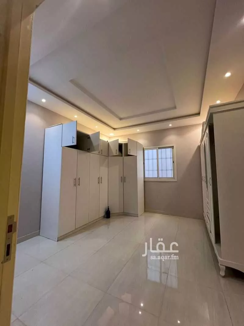 فيلا 7 غرف في الشرق 14