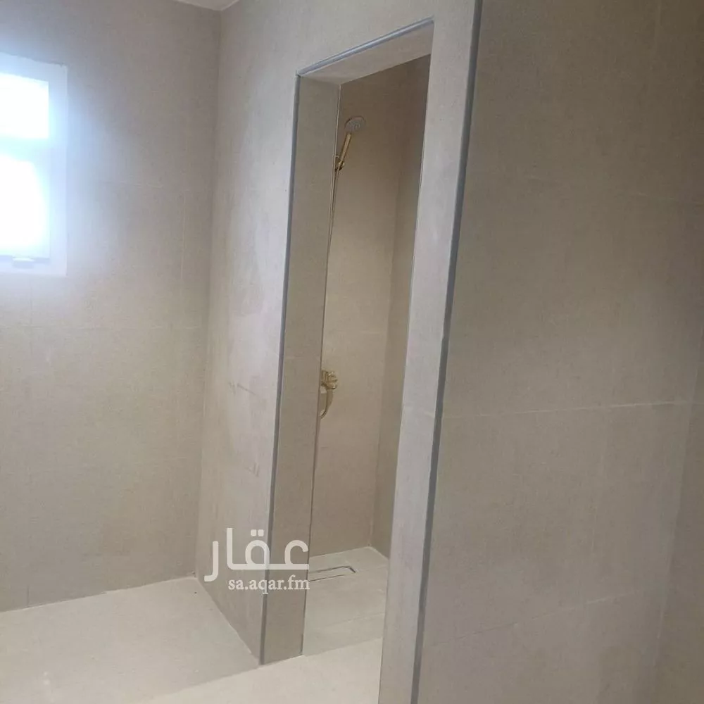 فيلا 5 غرف في النرجس 14