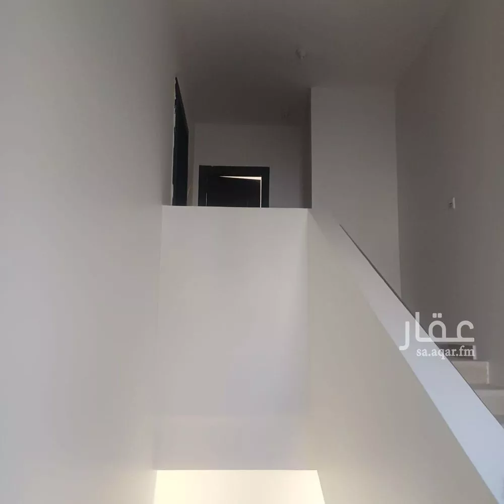 فيلا 5 غرف في النرجس 16