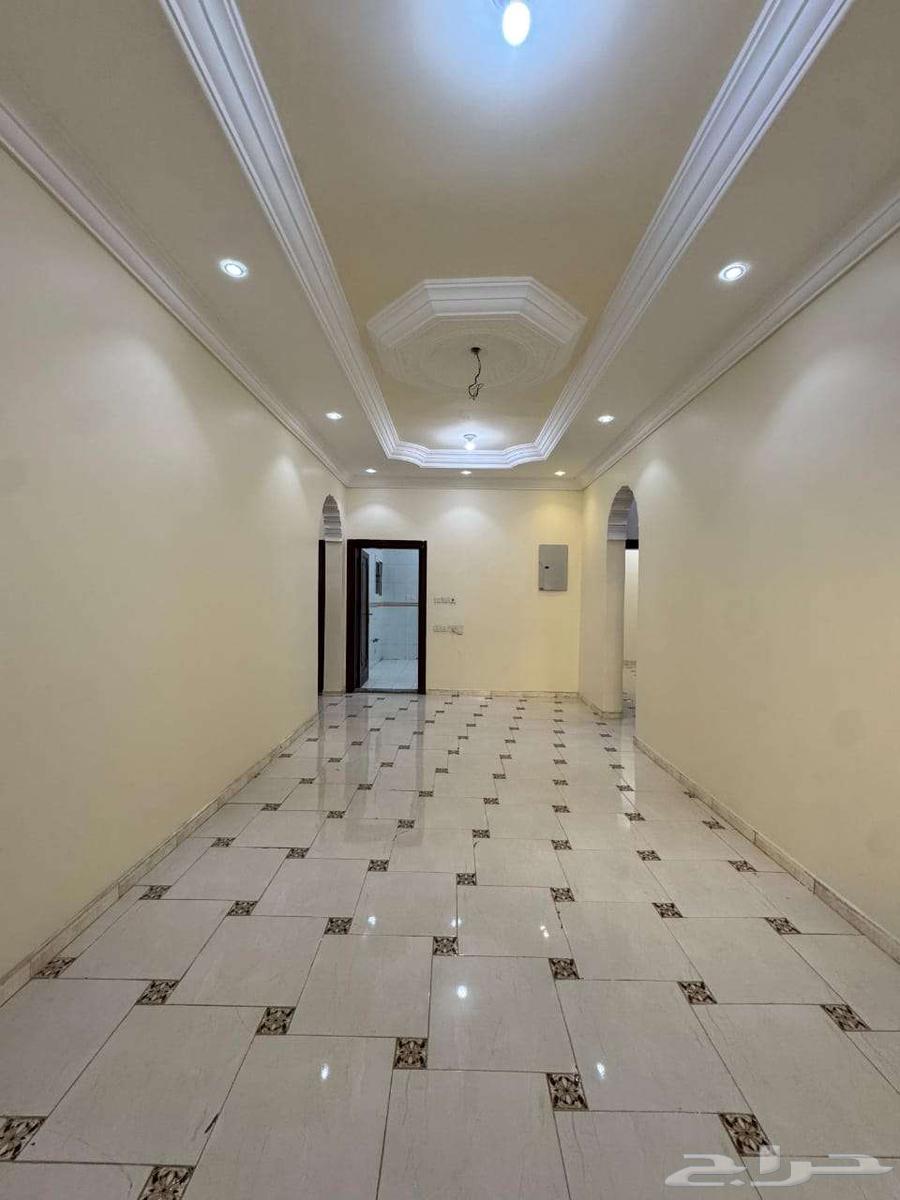 3 bedroom apartment in Muraykh 3