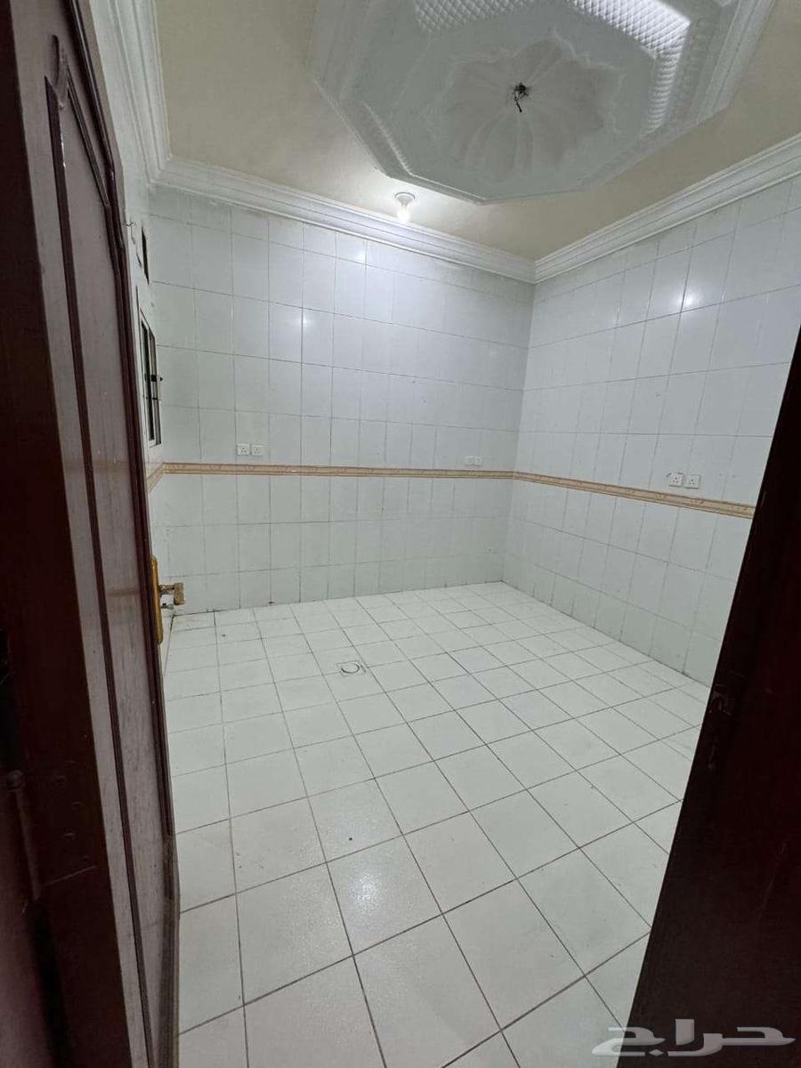 3 bedroom apartment in Muraykh 10