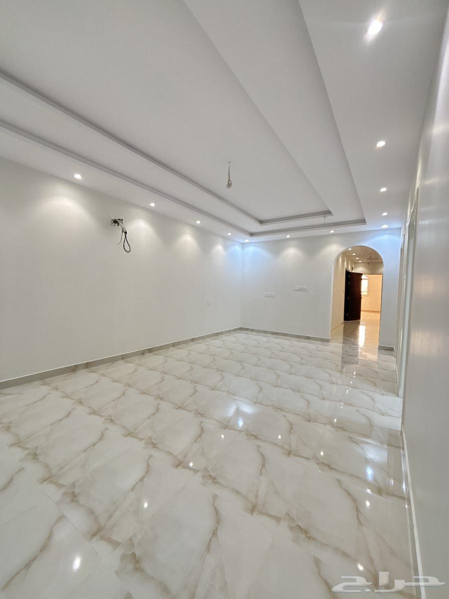 شقة 6 غرف في الرياض 8