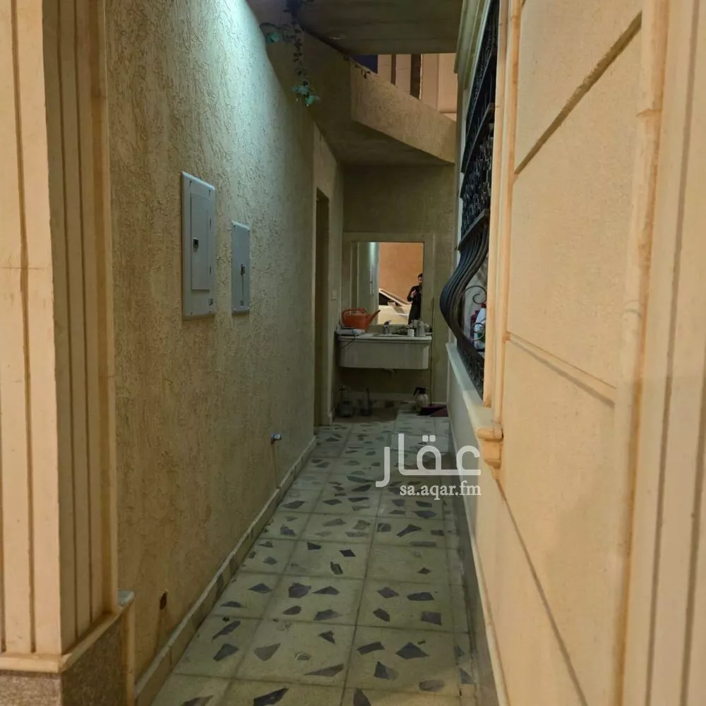 6 bedroom villa in Al Malqa 2