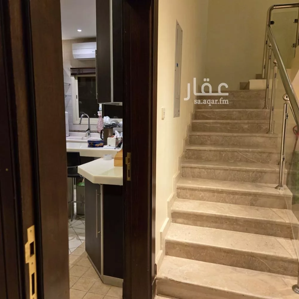 6 bedroom villa in Al Malqa 12