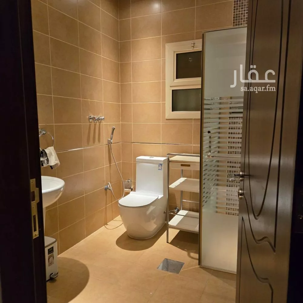 6 bedroom villa in Al Malqa 15