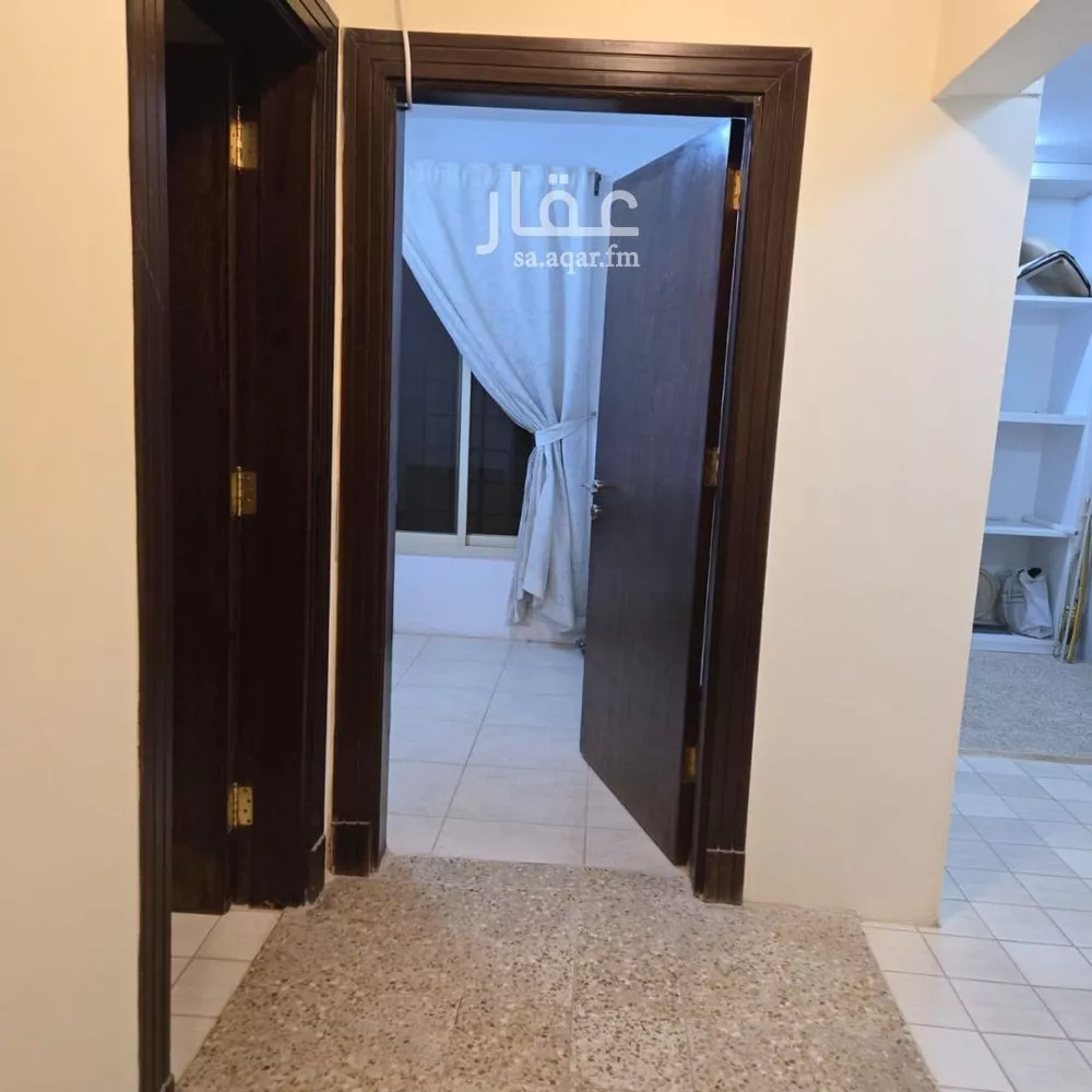 6 bedroom villa in Al Malqa 16