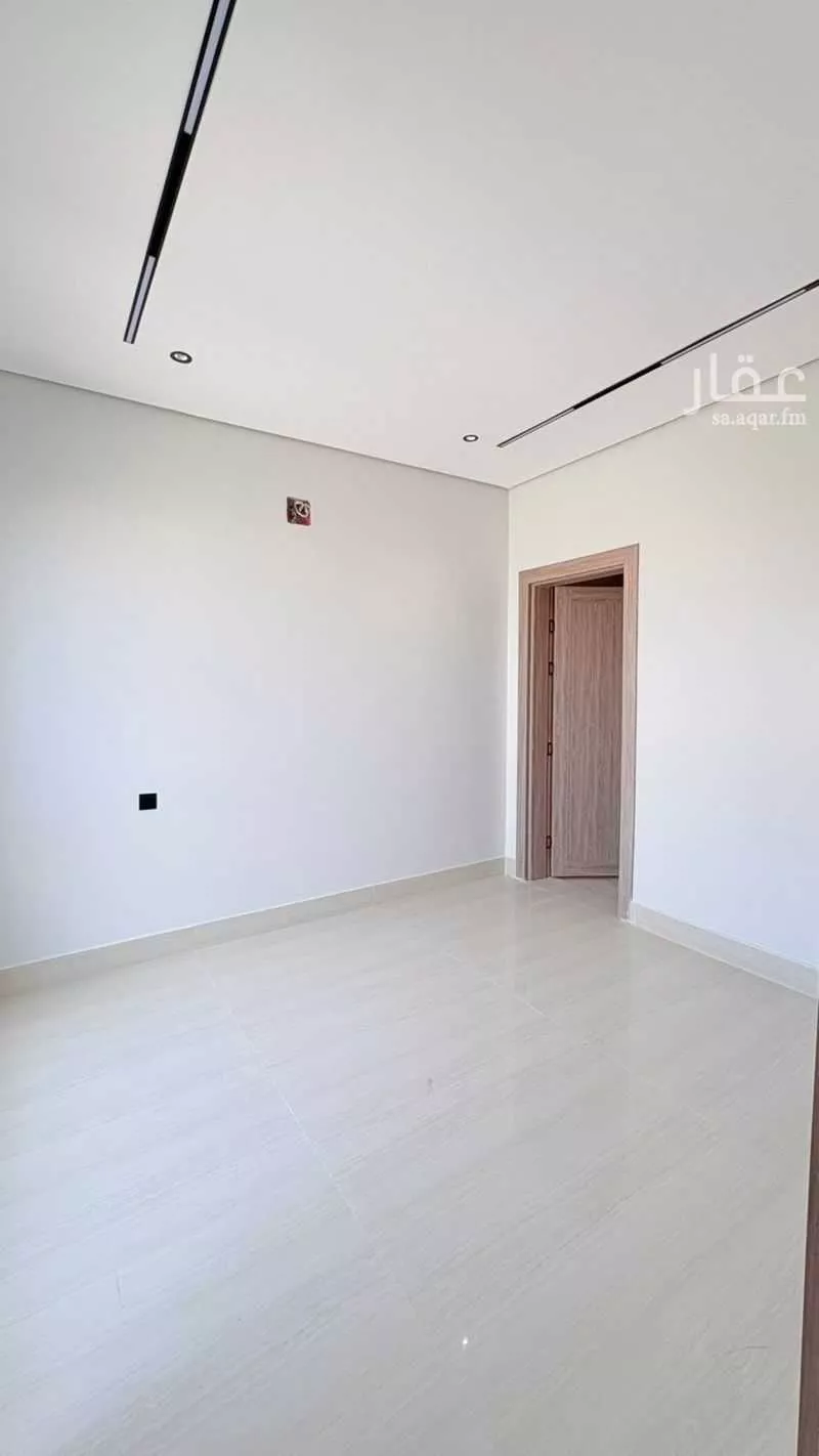5 bedroom villa in Al Mahdiyyah 13