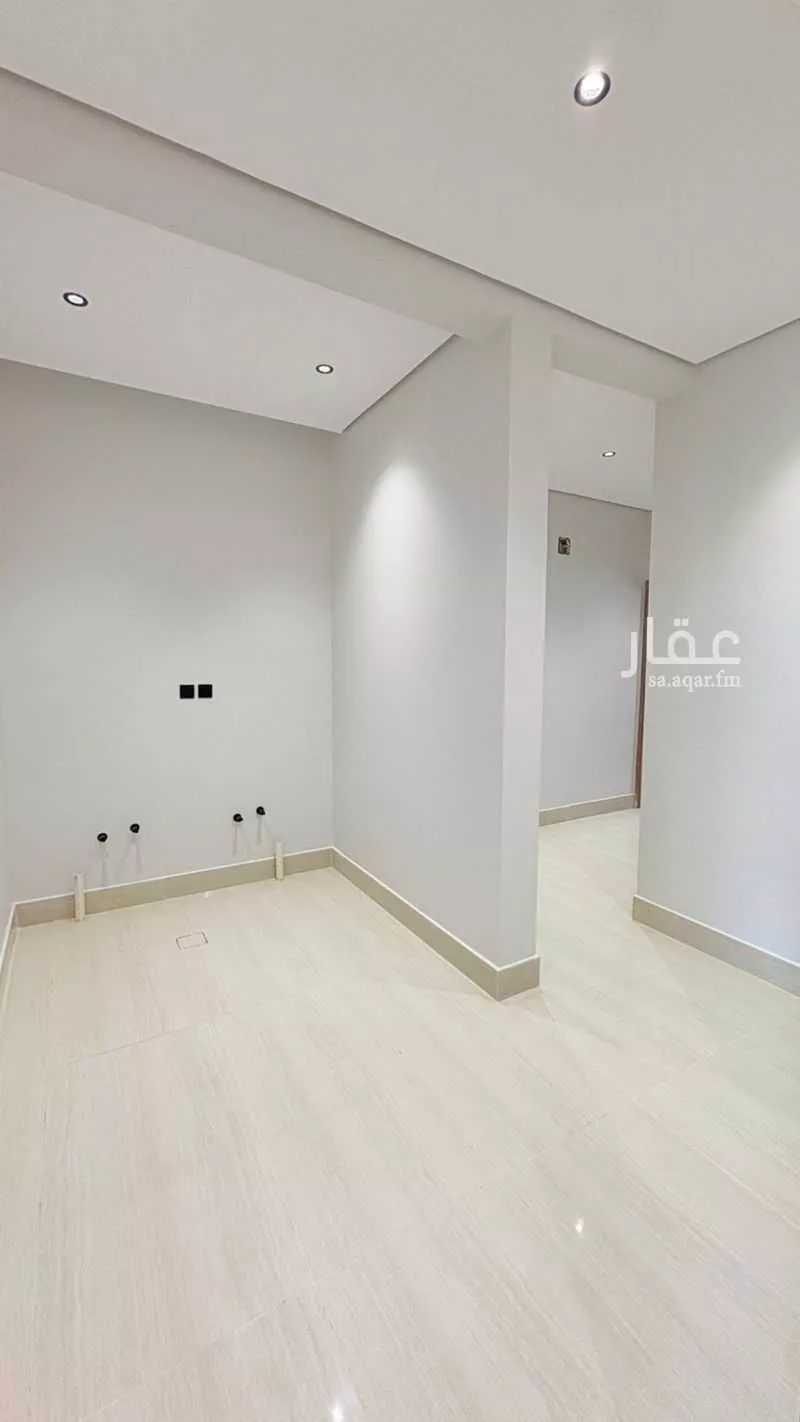 5 bedroom villa in Al Mahdiyyah 6
