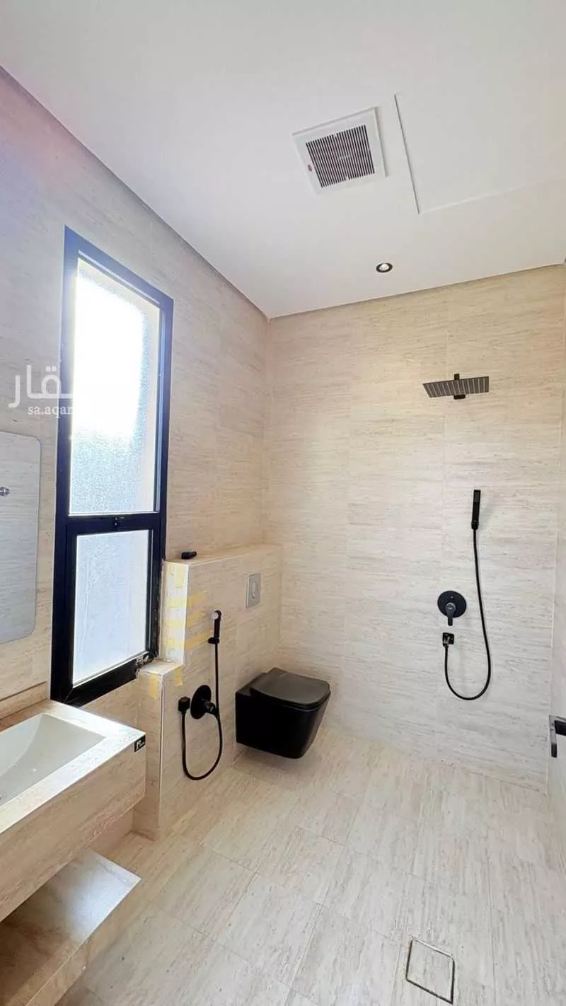 5 bedroom villa in Al Mahdiyyah 7