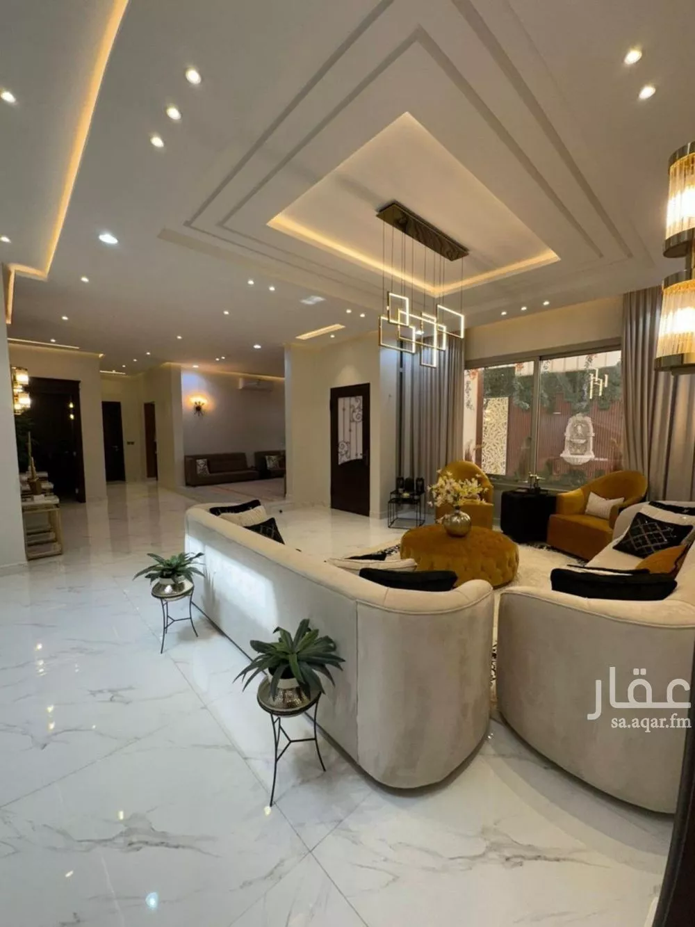 فيلا 5 غرف في طويق 18