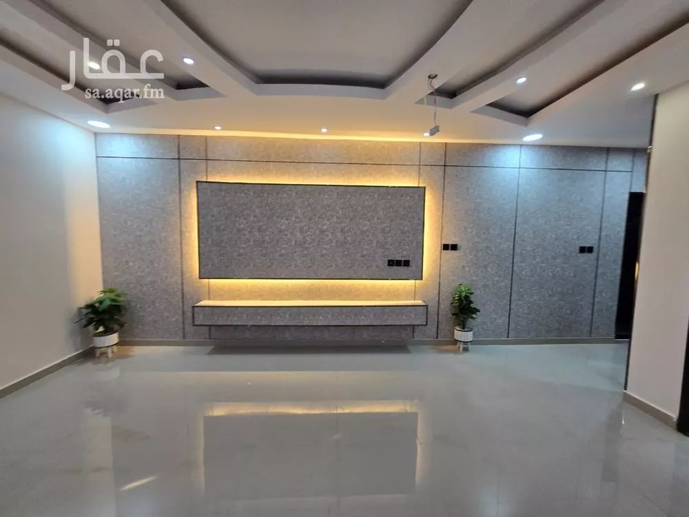 5 bedroom apartment in Dahiat King Fahd 11