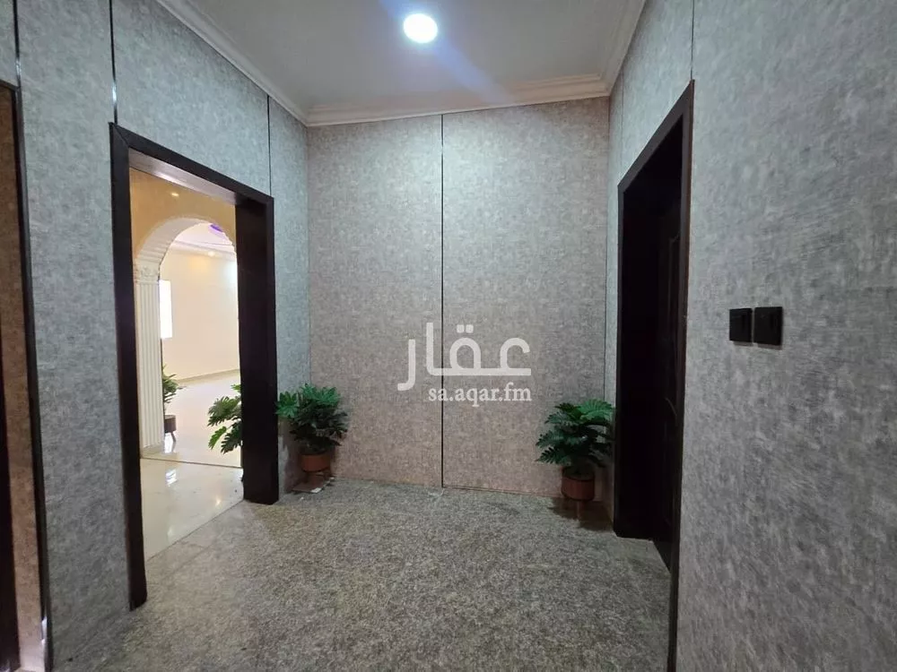 5 bedroom apartment in Dahiat King Fahd 28