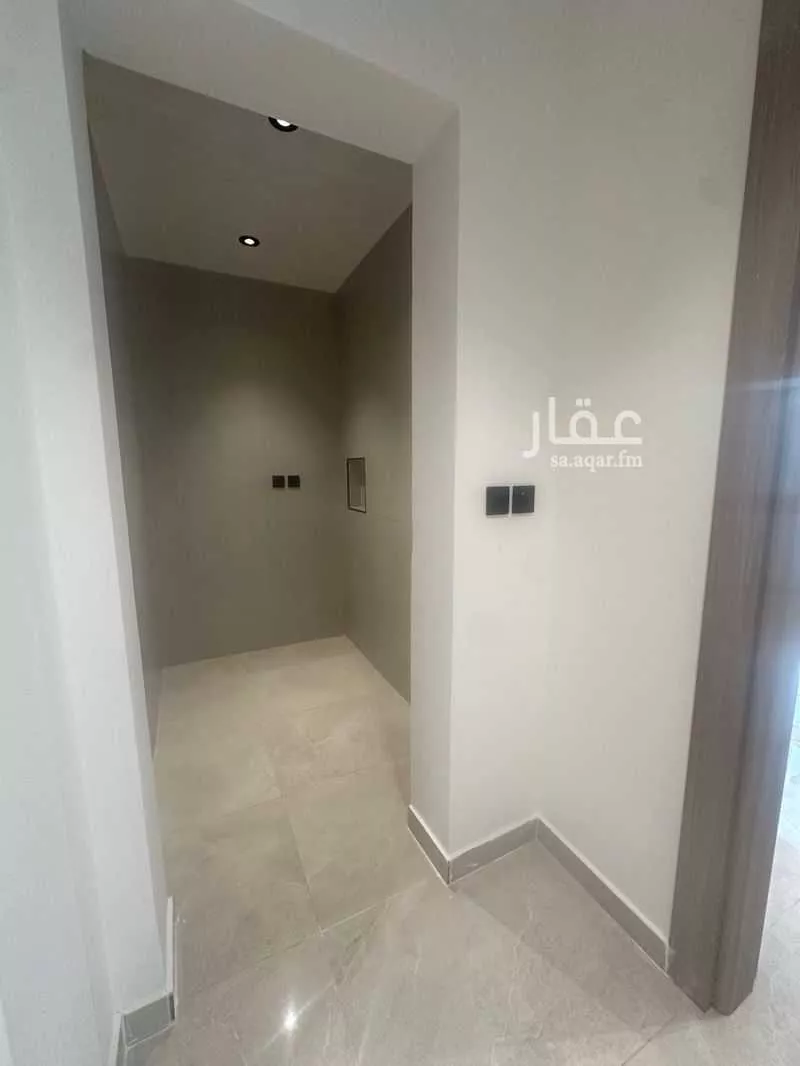 شقة 4 غرف في الجامعيين 5