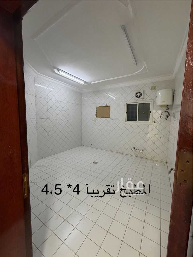 شقة 4 غرف في طيبة 8