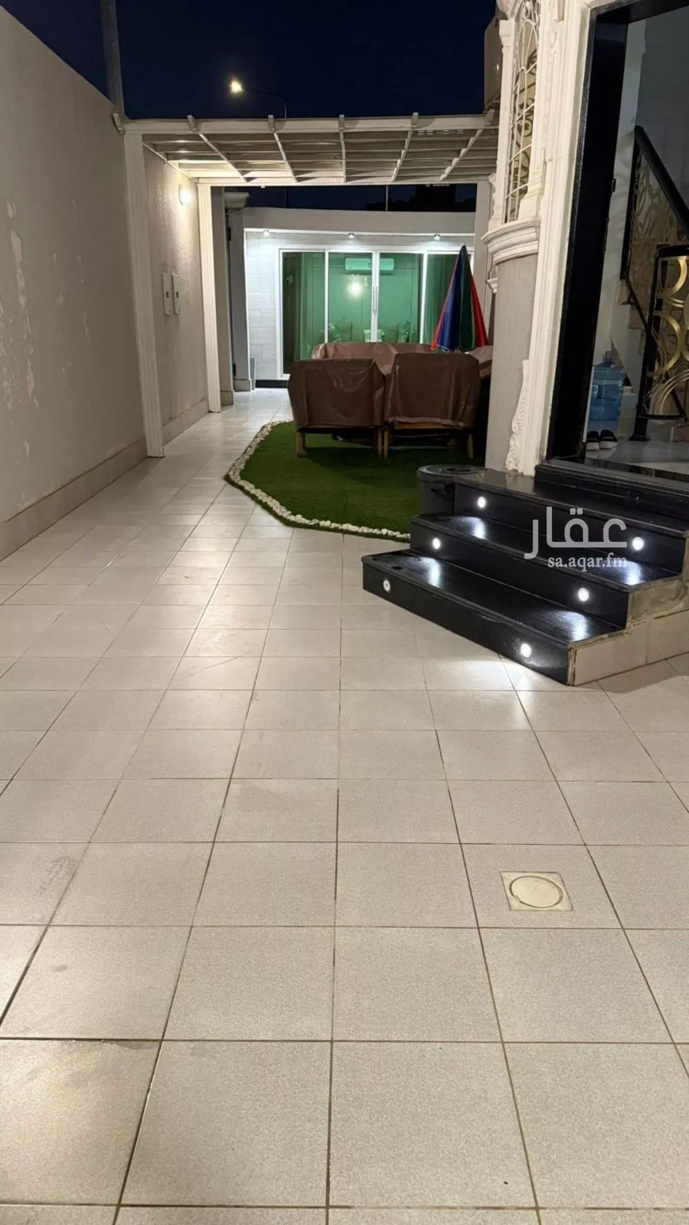 فيلا 4 غرف في الملقا 3