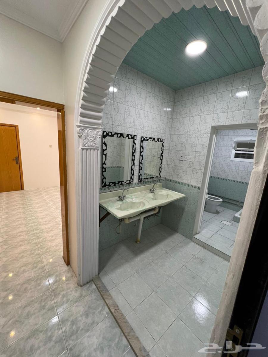 4 bedroom apartment in Al Nayfiyah 5