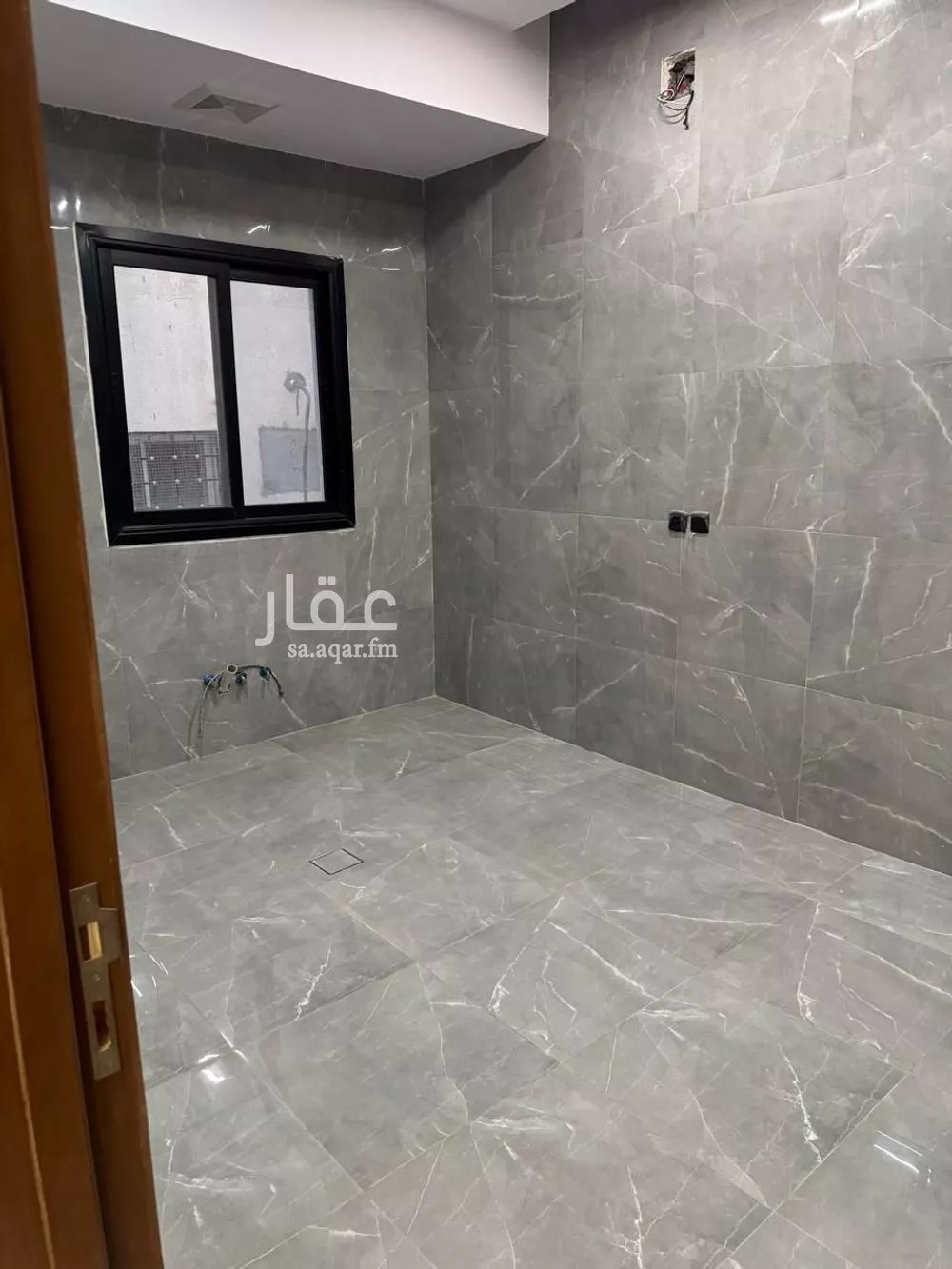 فيلا 3 غرف في الرمال 10