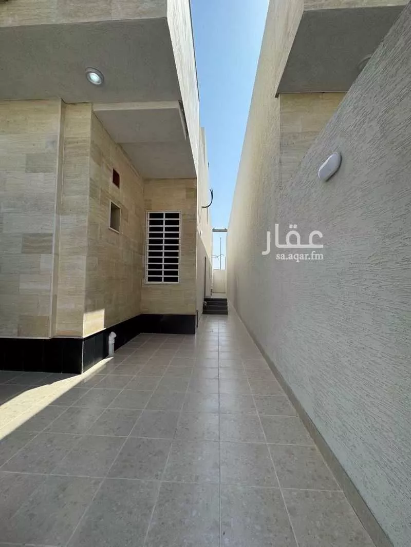 5 bedroom villa in Al Mahjar 2