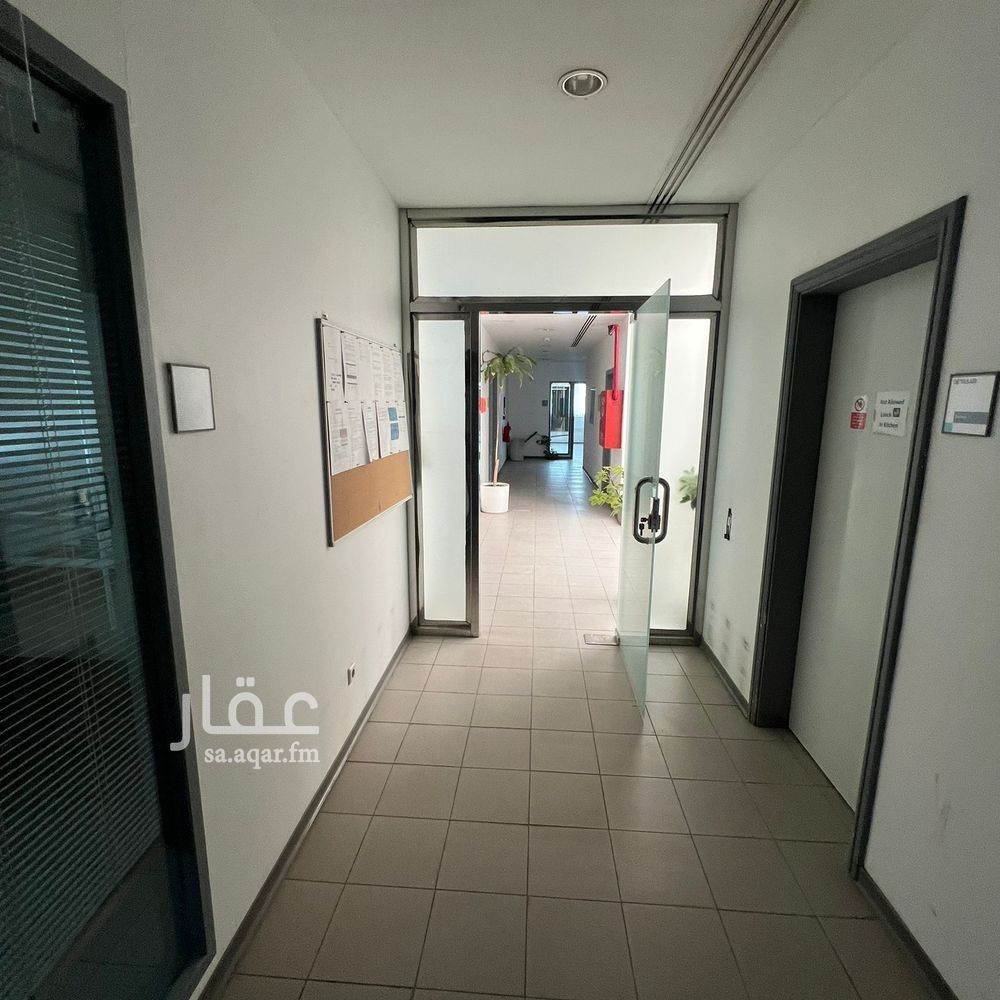 20 bedroom building in Granada, Riyadh 21