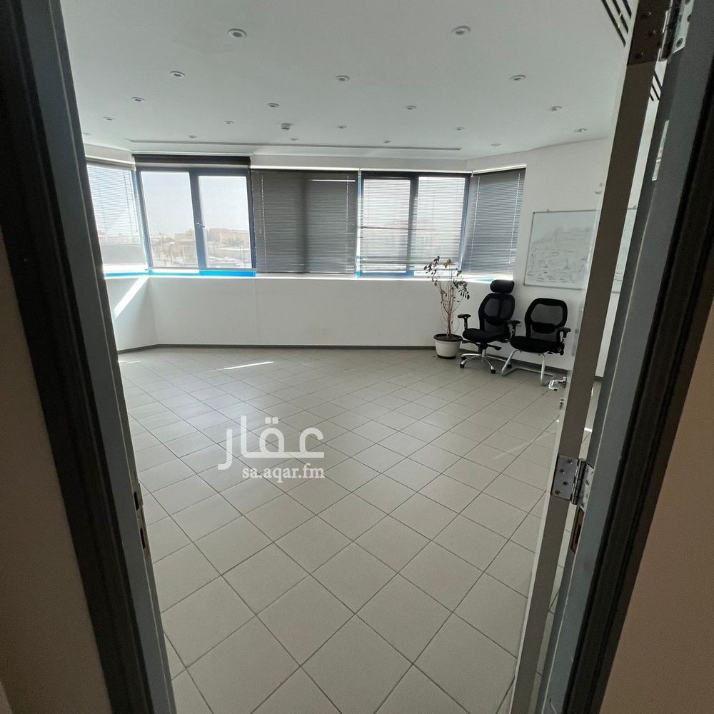 20 bedroom building in Granada, Riyadh 11