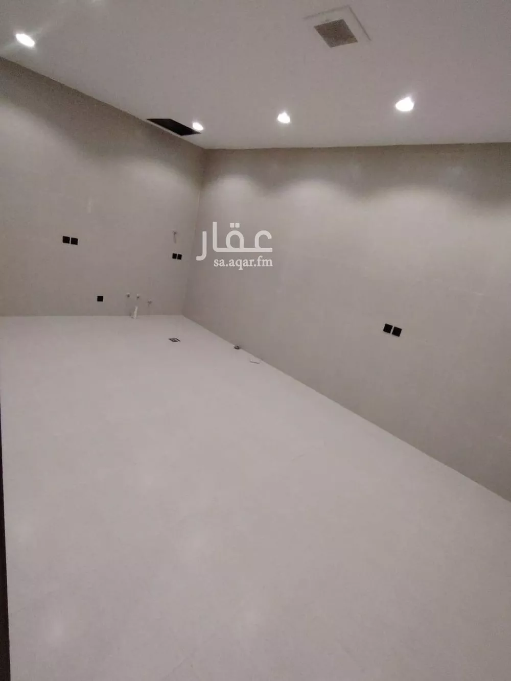 4 bedroom villa in Al Maizilah 13