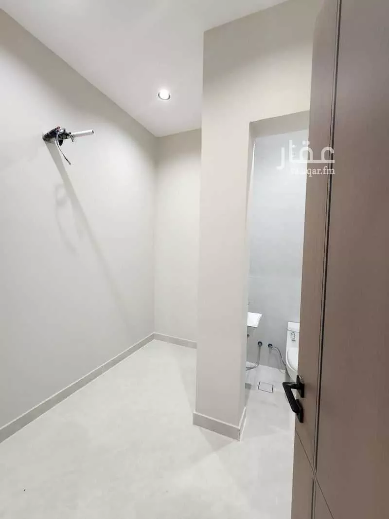 13 bedroom villa in Al Falah 12
