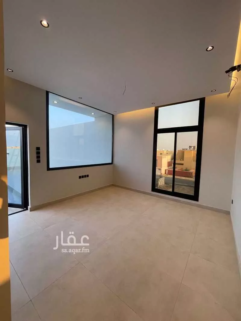فيلا 5 غرف في الشراع 11