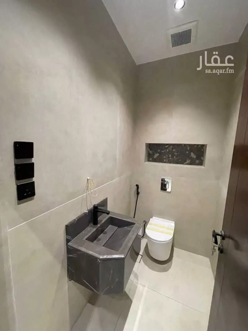 فيلا 5 غرف في الشراع 15