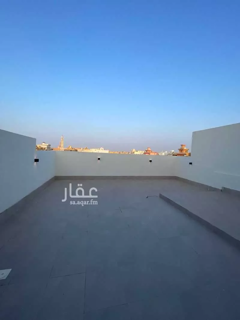 فيلا 5 غرف في الشراع 18