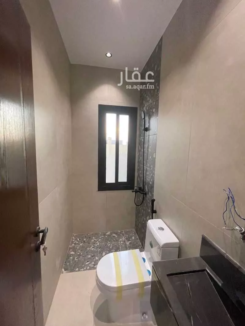 فيلا 5 غرف في الشراع 20