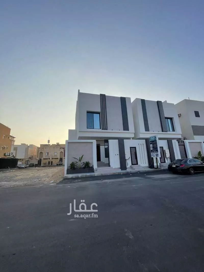 فيلا 5 غرف في الشراع 6