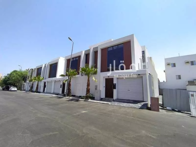 فيلا 6 غرف في الشراع 4