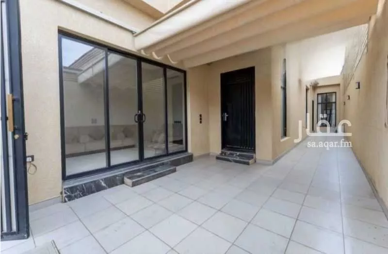 8 bedroom villa in Al Yarmouk 6