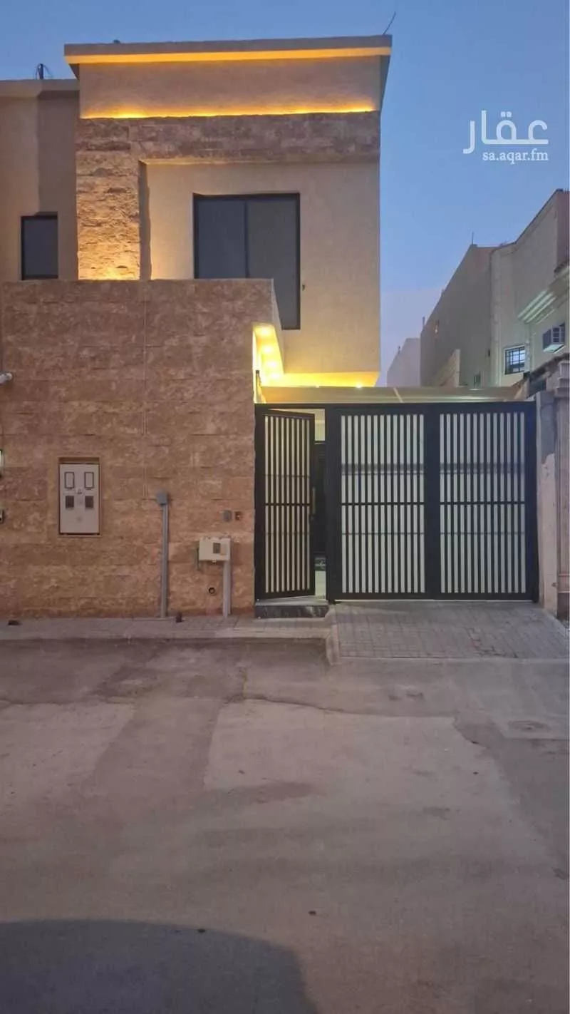 8 bedroom villa in Al Yarmouk 7