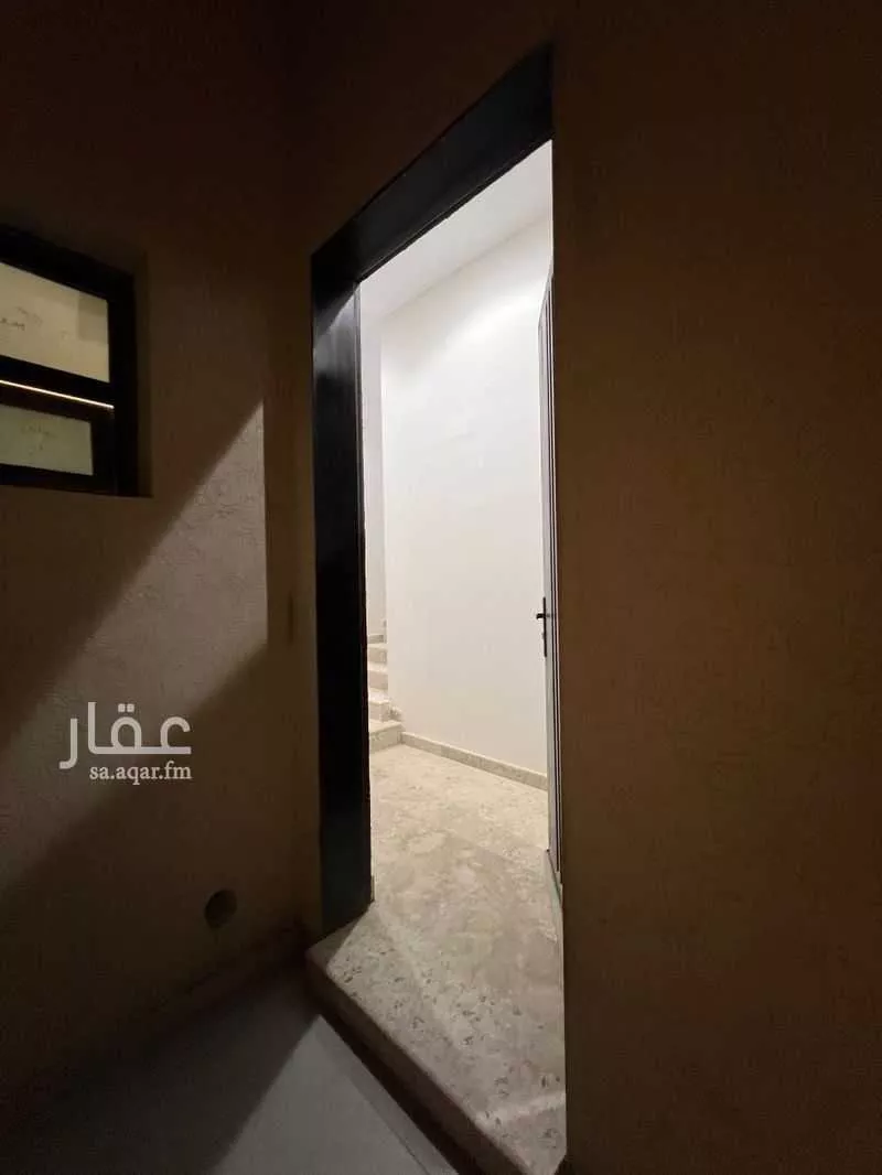 فيلا 4 غرف في الرمال 2