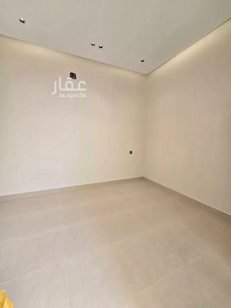6 bedroom villa in Al Janadriyah 12