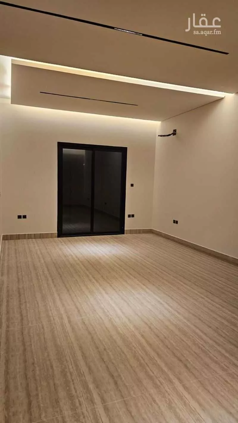 فيلا 5 غرف في العارض 12