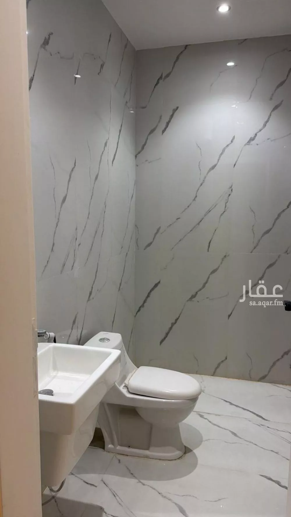 شقة 3 غرف في الملقا 6