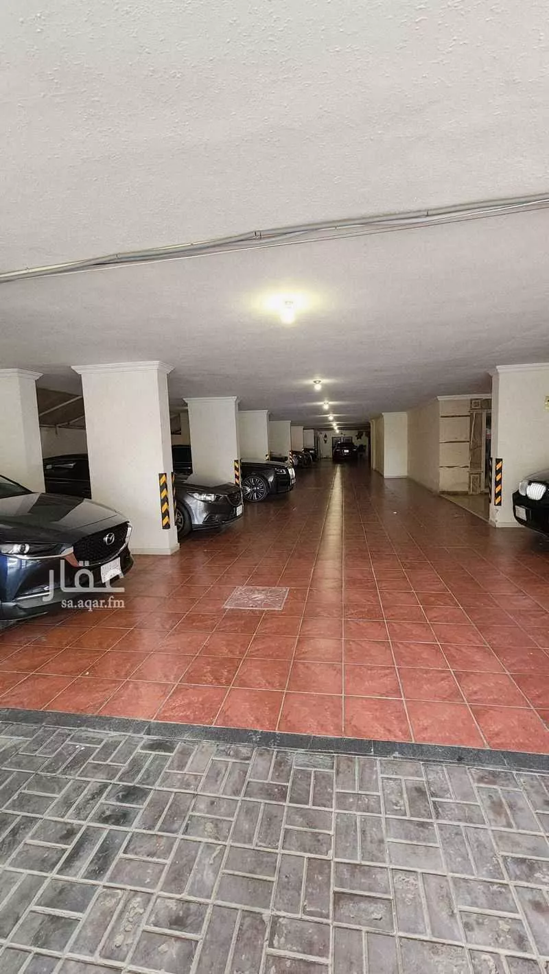 6 bedroom apartment in Al Salamah 2