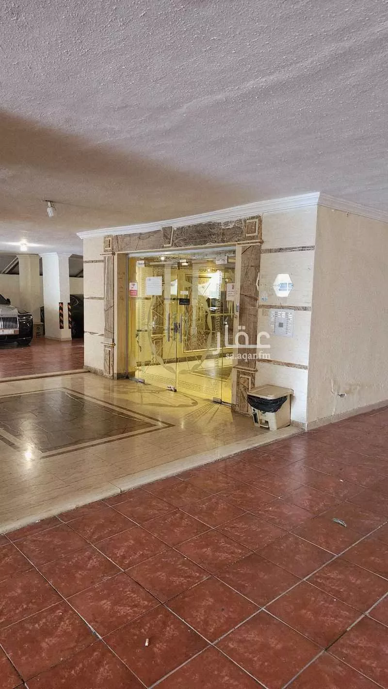 6 bedroom apartment in Al Salamah 3