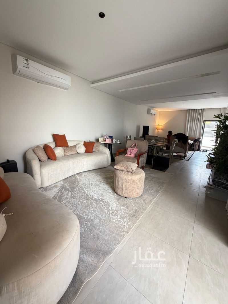 6 bedroom villa in Al Aridh 9